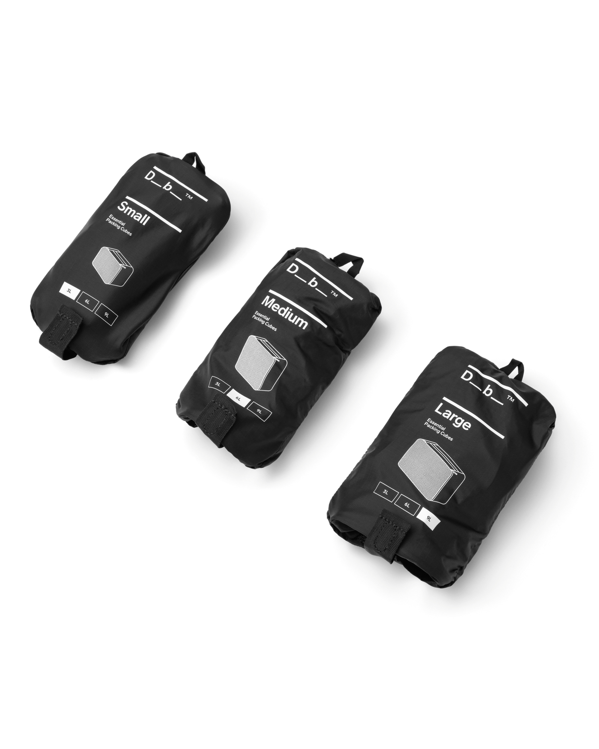 Essential Packing Cube M in Black Out – packing view 4