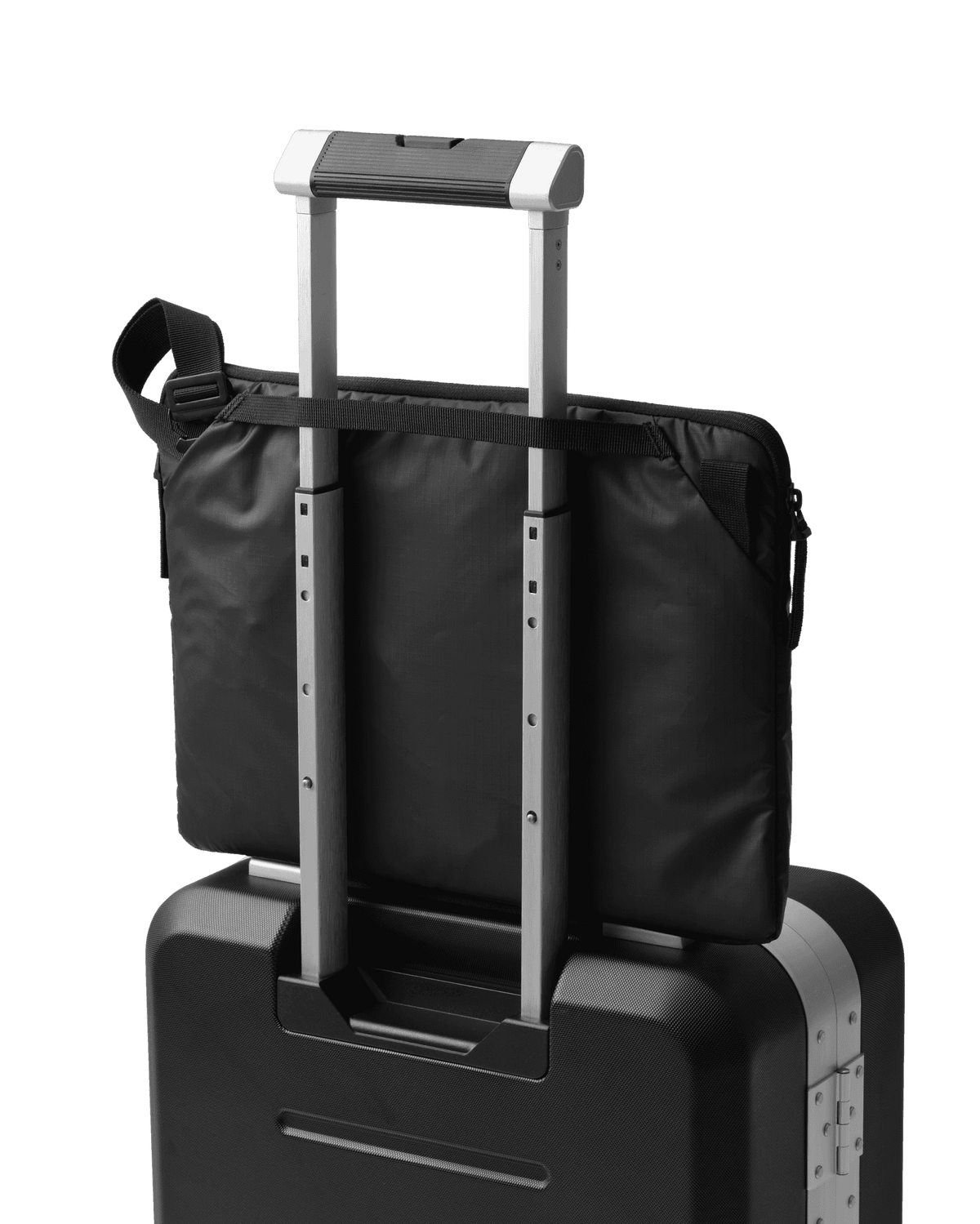 Ramverk Laptop Sleeve 16" in Black Out – product photo 6